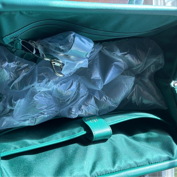 Beis X wicked green weekender - Picture 3 of 7